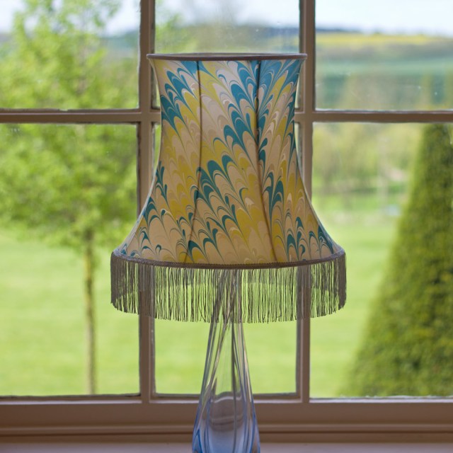 carnaby-bowed-lamp-shade-is9